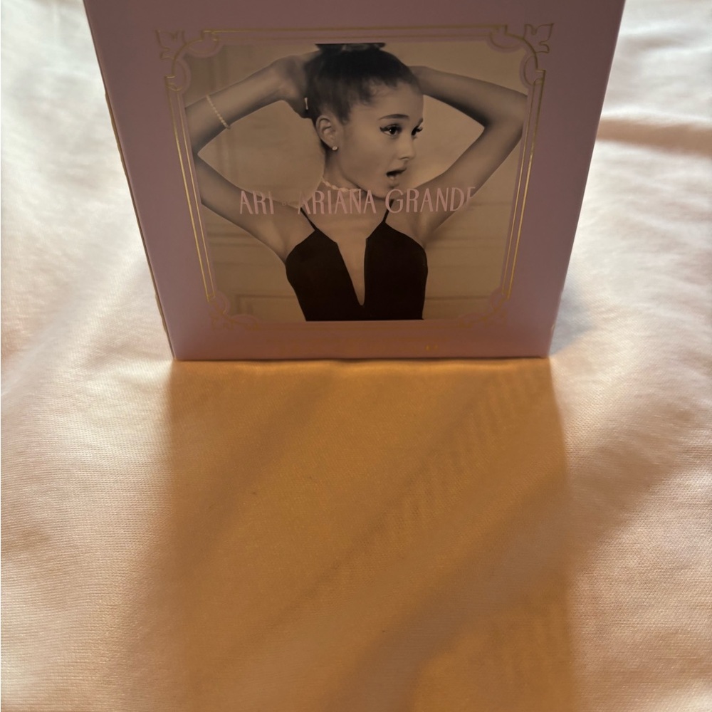 Ariana Grande Perfume